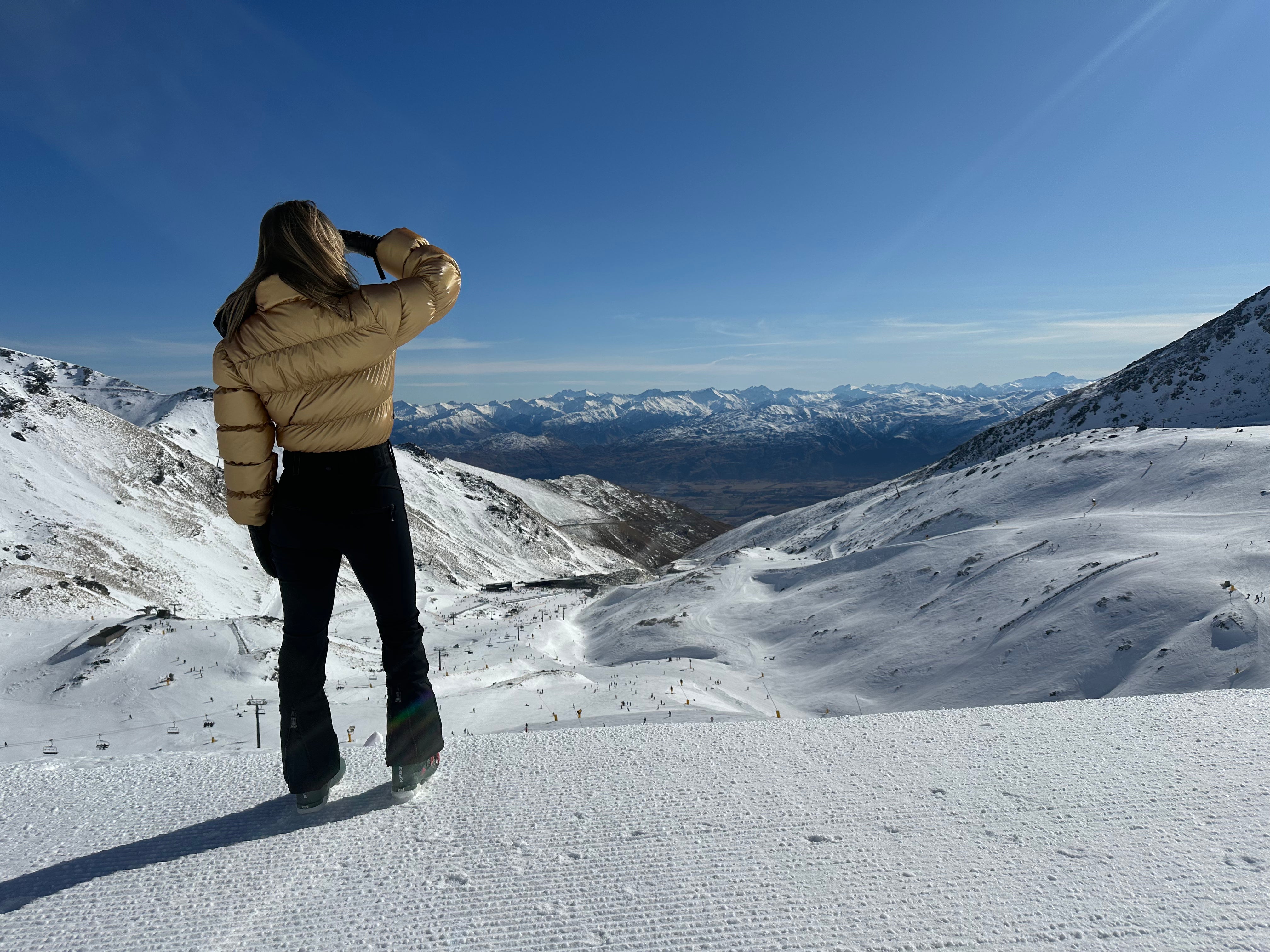 What to Wear Skiing in Australia & New Zealand: The Ultimate Women's Guide (2026)